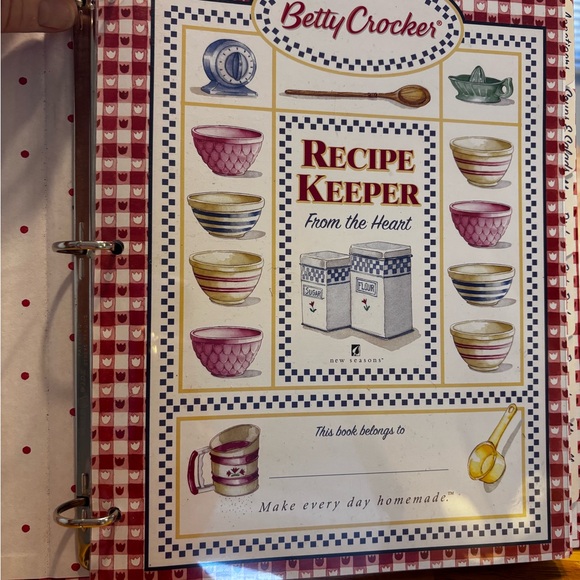 Betty Crocker Recipe Keeper From The Heart 3 Ring Binder Red Gingham Never used - Picture 2 of 9
